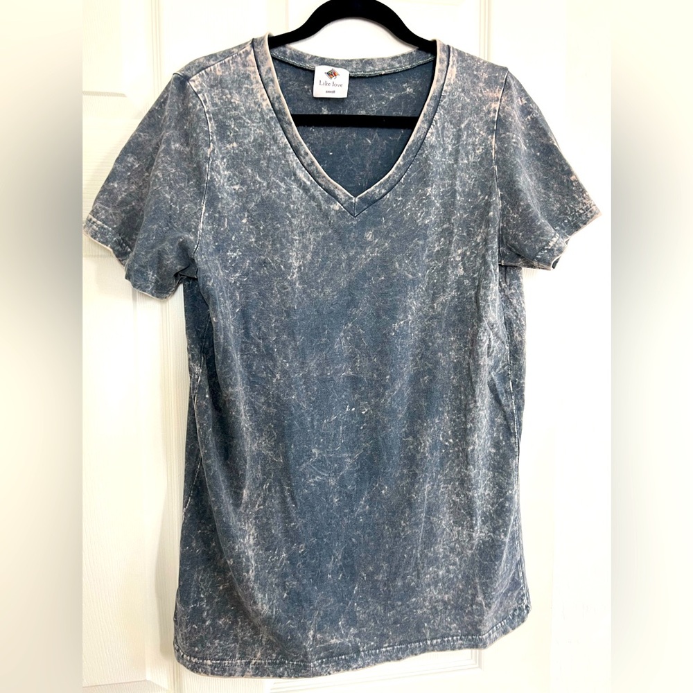 Like Love Gray Short Sleeve V-Neck T-Shirt